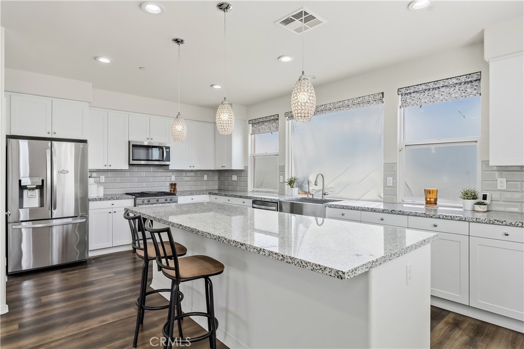 803 N Dalton Avenue 101 Property Photo 14
