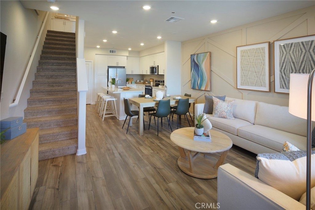 9545 Hannah Way Property Photo 1