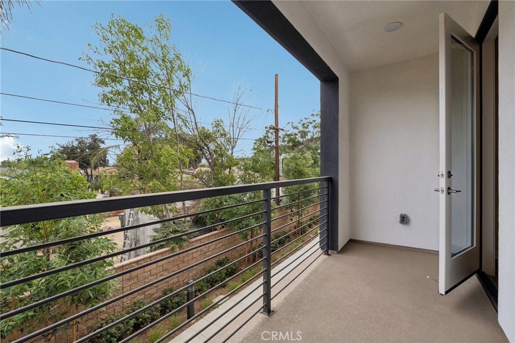 9549 Hannah Way Property Photo 5