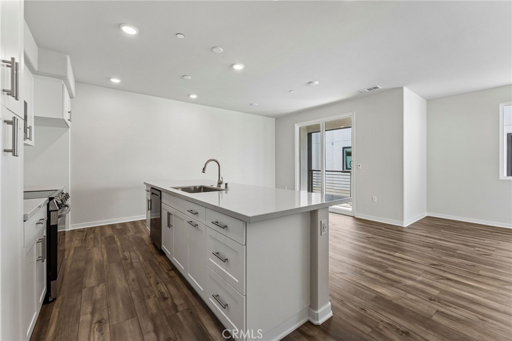 9548 Hannah Way Property Photo 2