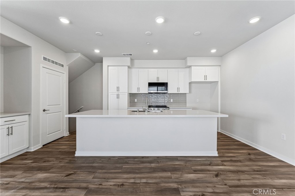 9548 Hannah Way Property Photo 17