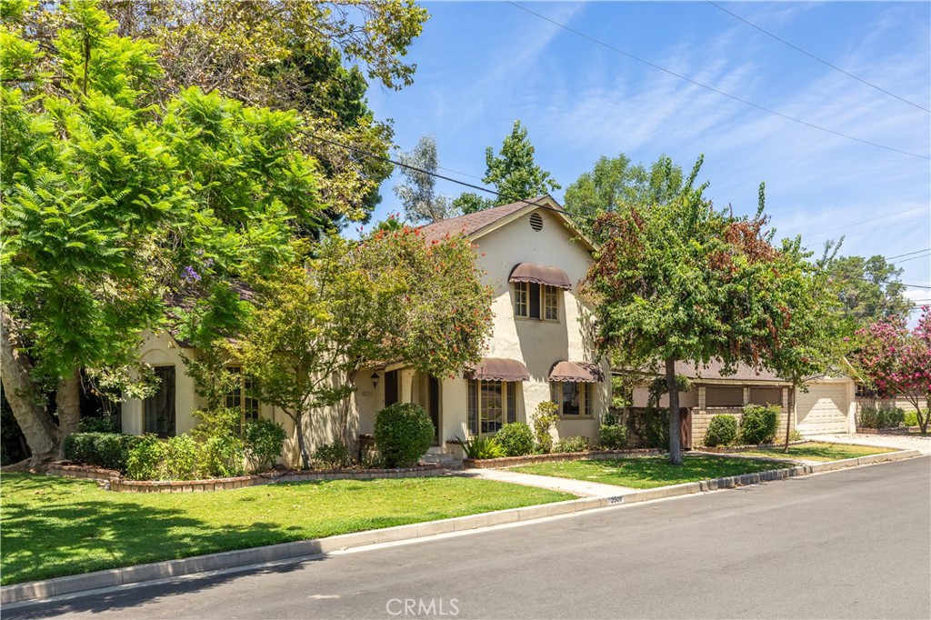 2509 I Property Photo 1
