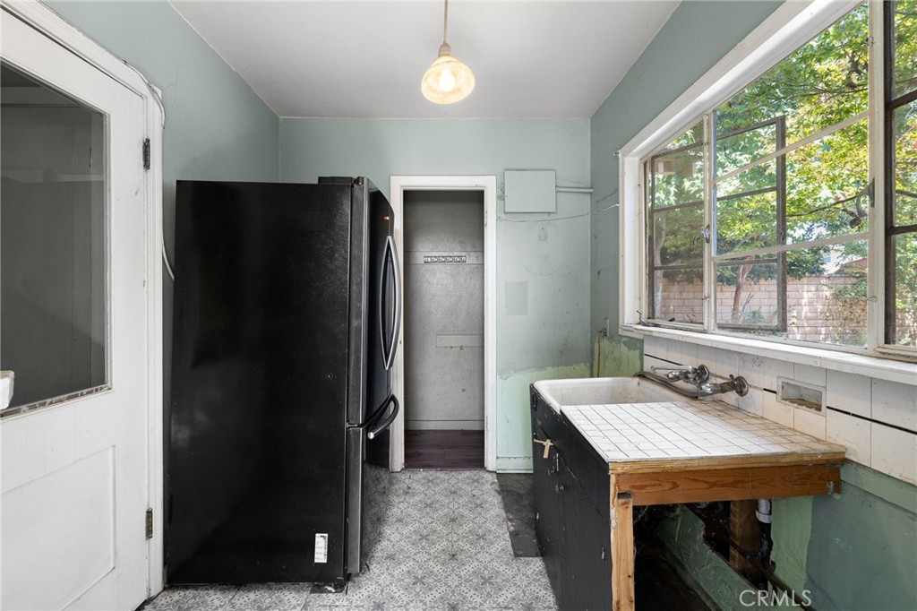 2509 I Property Photo 16