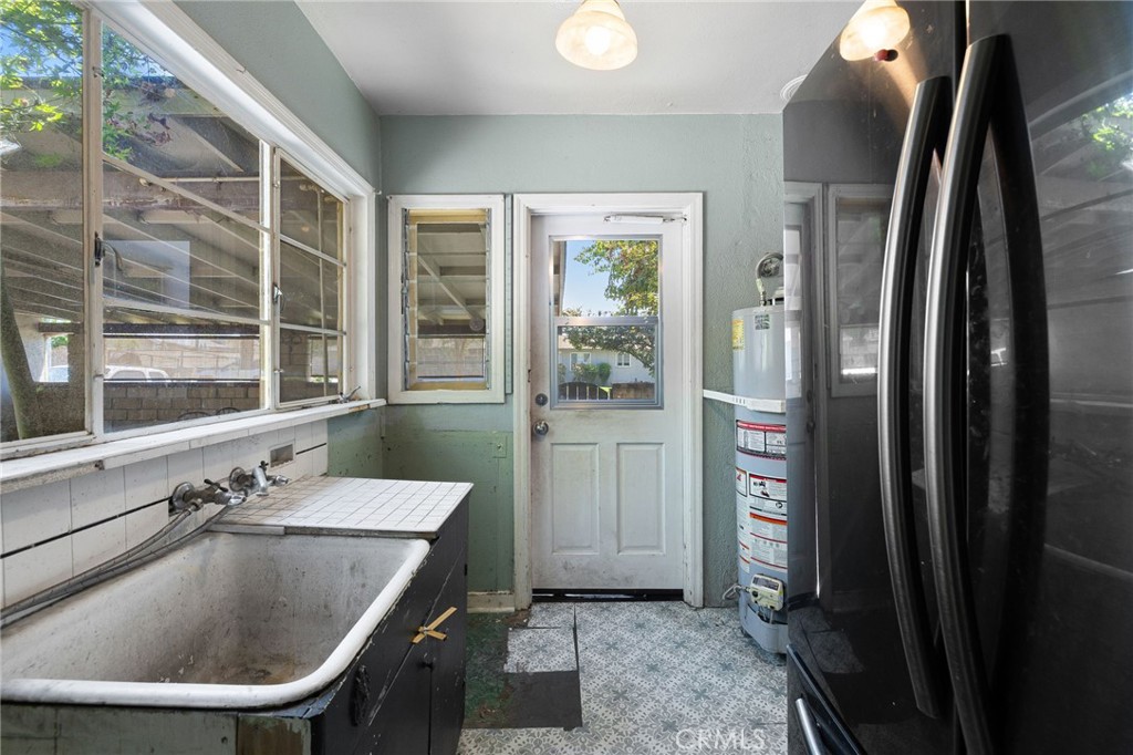 2509 I Property Photo 17
