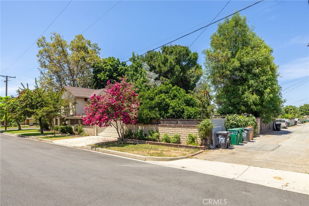 2509 I Property Photo 49