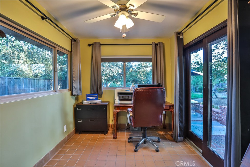 846 W 10th Street Property Photo 18