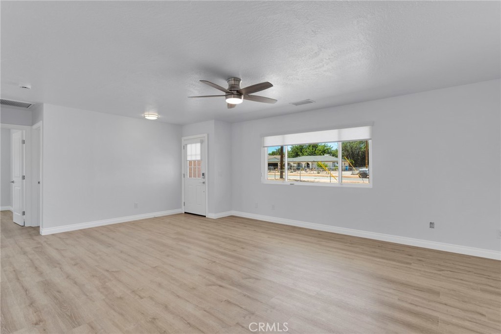 8333 Corona Avenue Property Photo 7