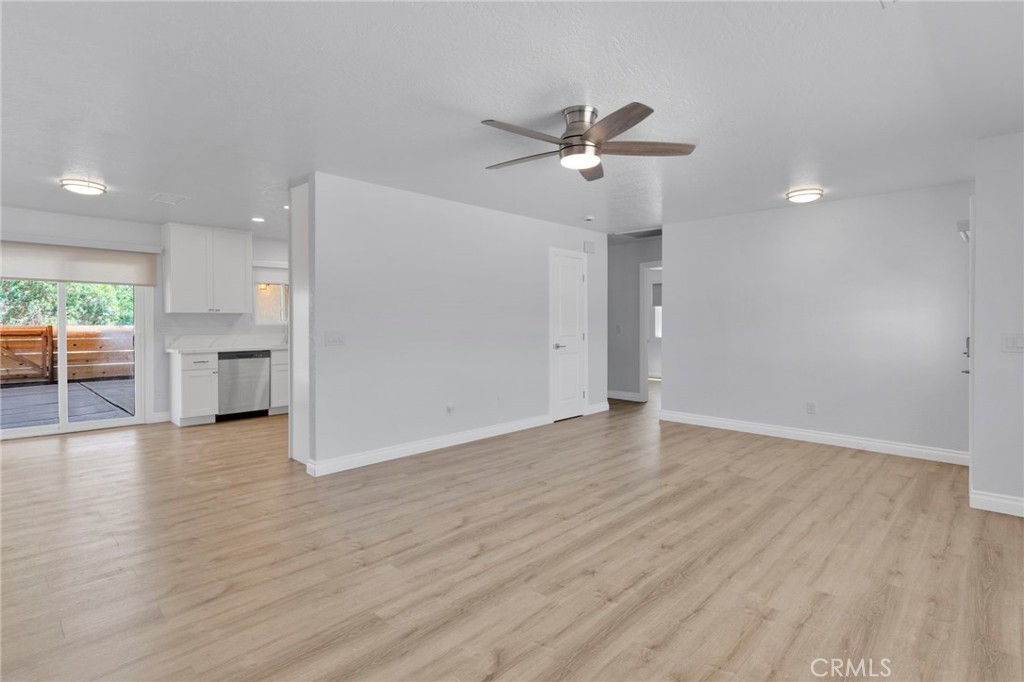 8333 Corona Avenue Property Photo 9