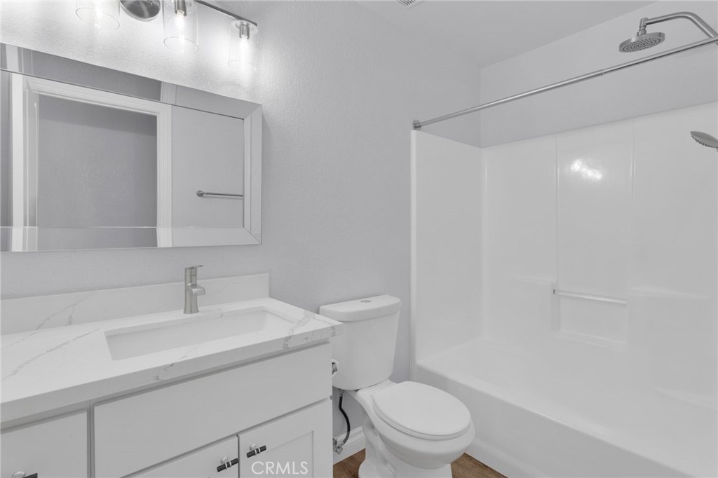 8333 Corona Avenue Property Photo 16