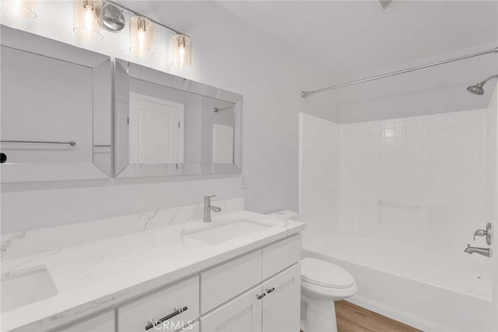8333 Corona Avenue Property Photo 20