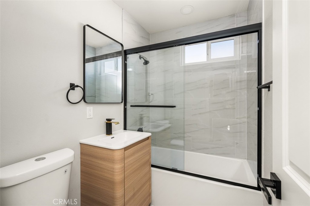 4122 W 162nd Property Photo 16
