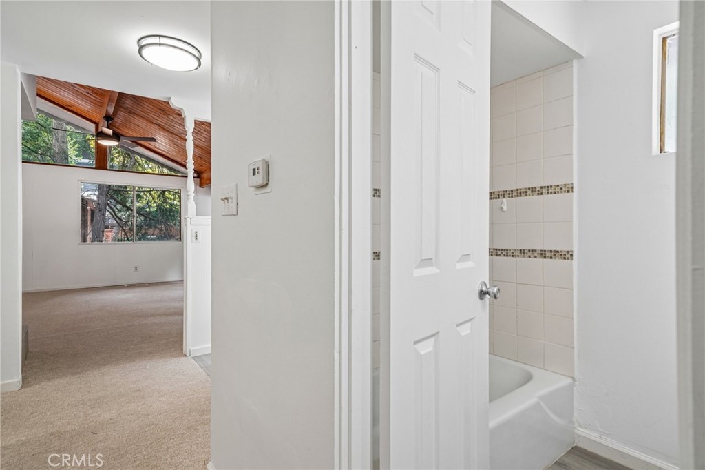 24978 Faulhorn Property Photo 24