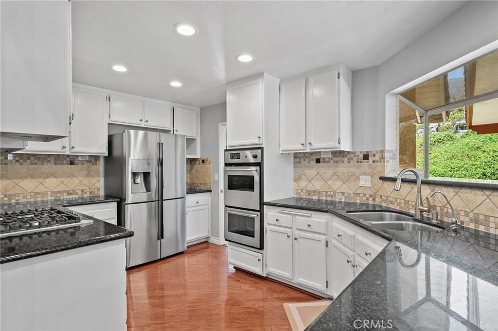 10158 Woodridge Property Photo 5