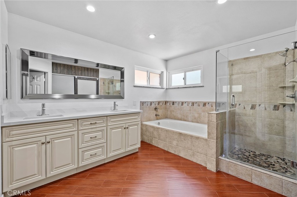 10158 Woodridge Property Photo 7