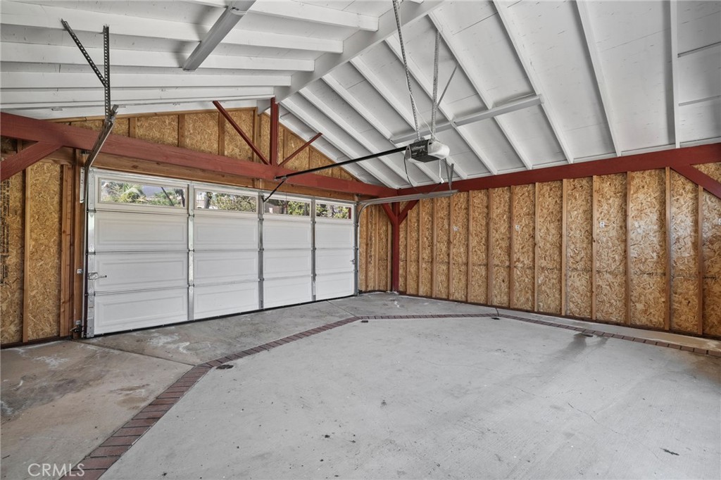 10158 Woodridge Property Photo 13