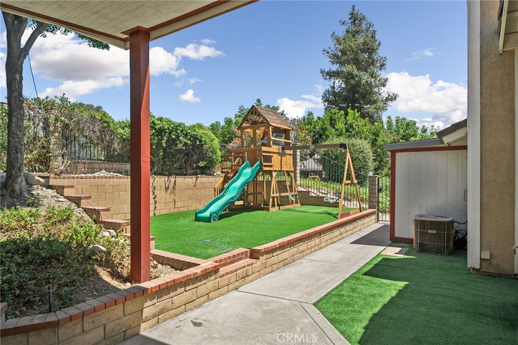 10158 Woodridge Property Photo 15