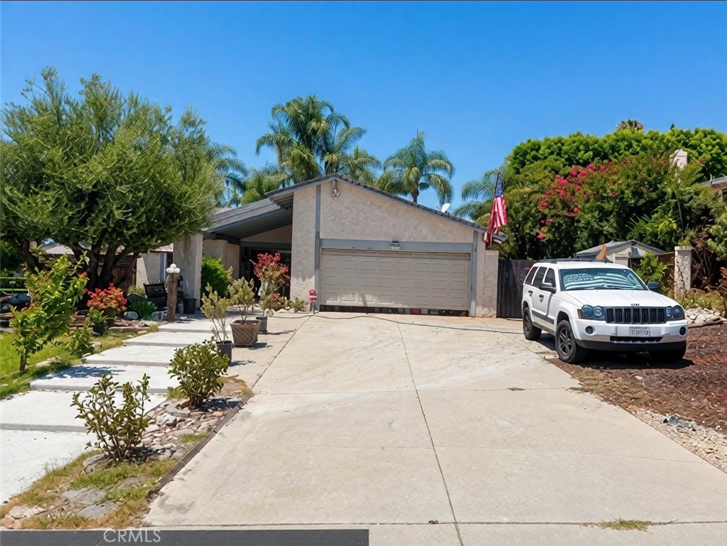 6440 Sapphire Street Property Photo 1