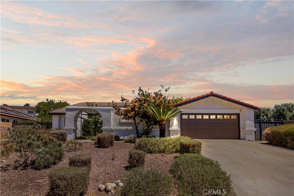 208 Armstrong Property Photo 1