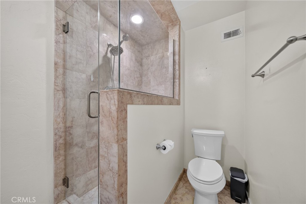 579 Aurora Property Photo 14