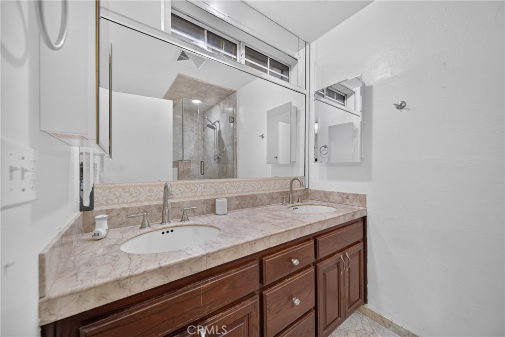 579 Aurora Property Photo 15