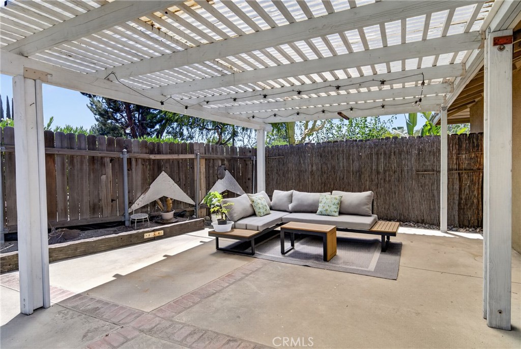 579 Aurora Property Photo 21