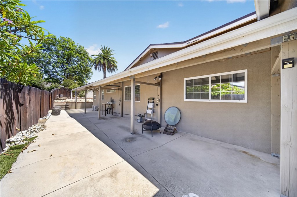 579 Aurora Property Photo 23