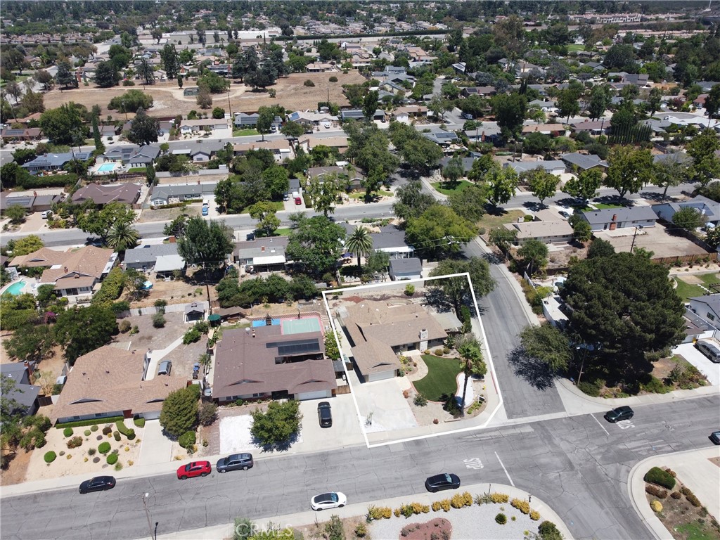 579 Aurora Property Photo 30