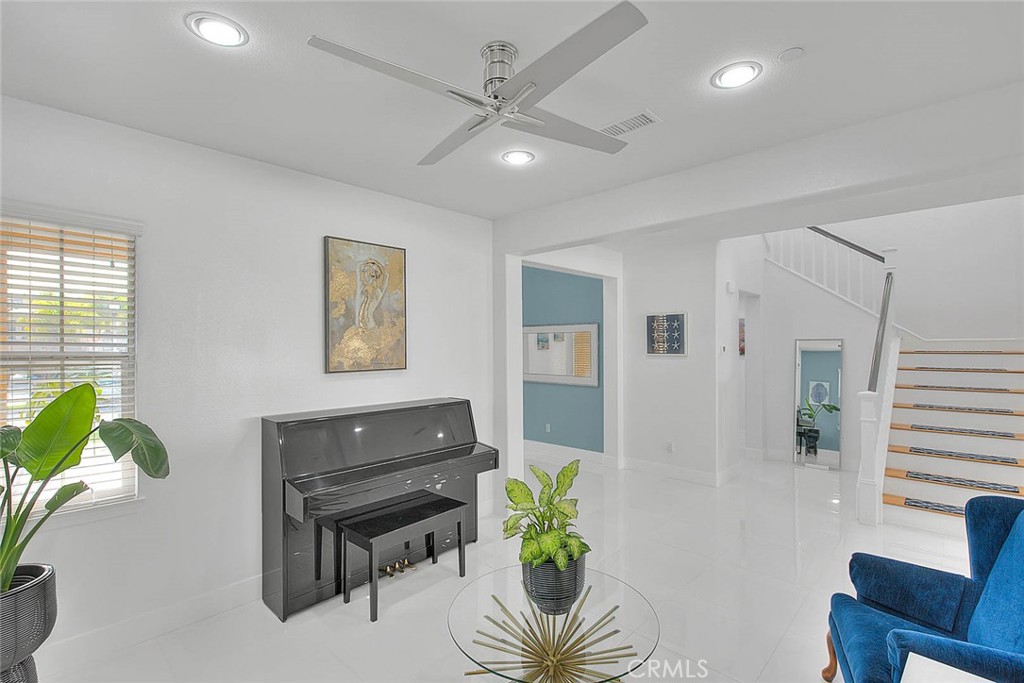 5924 Nisa Drive Property Photo 9