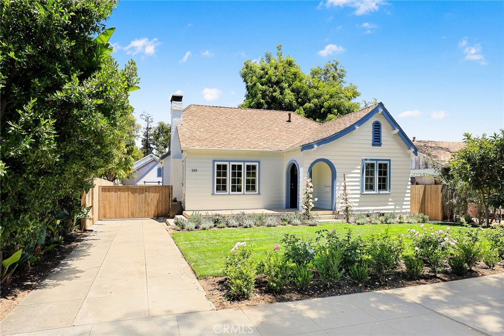 240 S Vinedo Avenue Property Photo 1