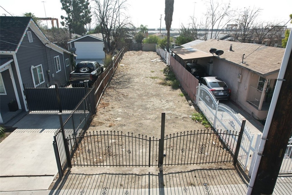 1445 W 5th Property Photo 1