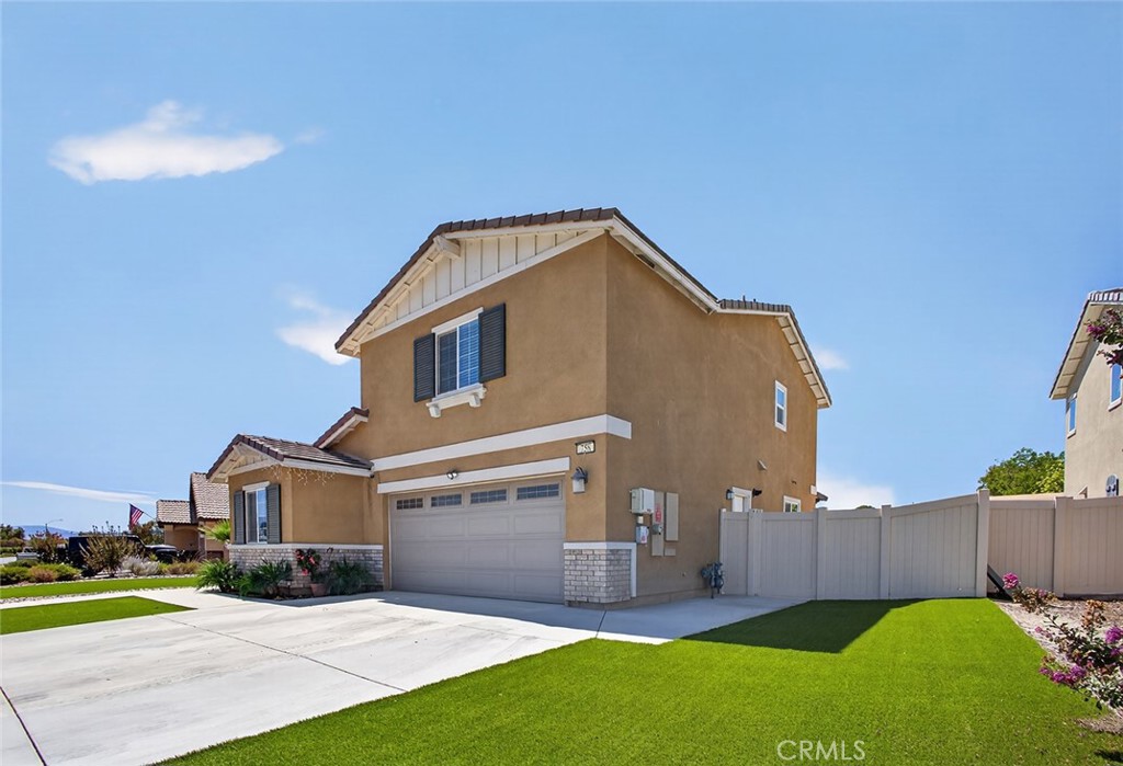 758 Avenida Del Rio Property Photo 3