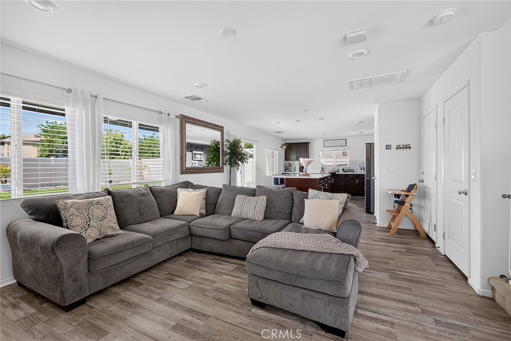 758 Avenida Del Rio Property Photo 4