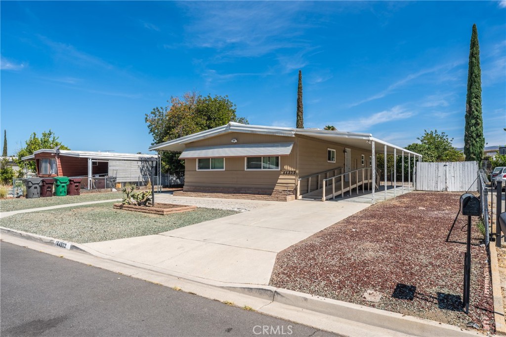 44802 Orpington Avenue Property Photo 1