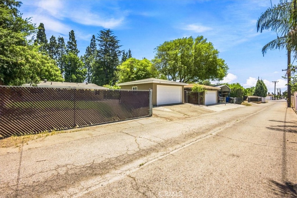 1317 5th Property Photo 35
