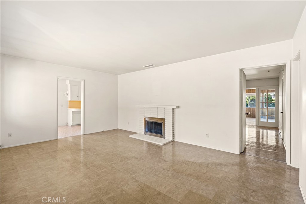 334 W Virginia Property Photo 4