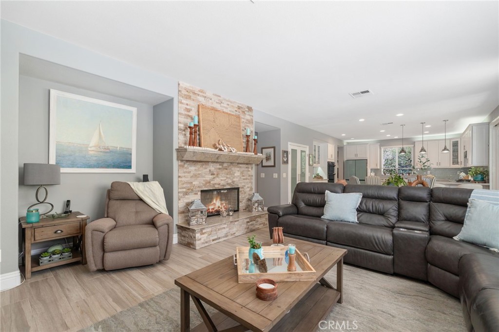 30180 Cheveley Park Property Photo 14
