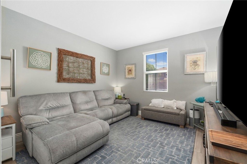 30180 Cheveley Park Property Photo 15