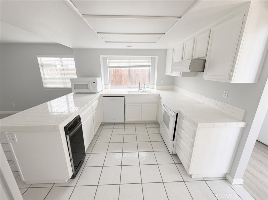 14932 Dandelion Court Property Photo 3