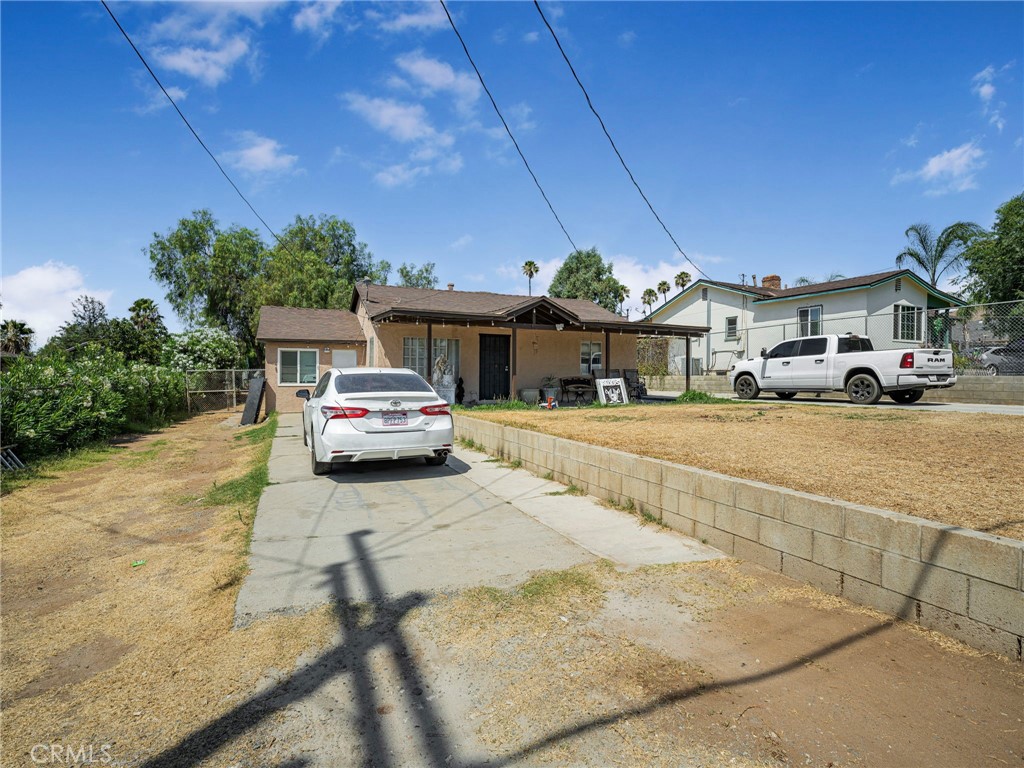 6958 37th Street Property Photo 5