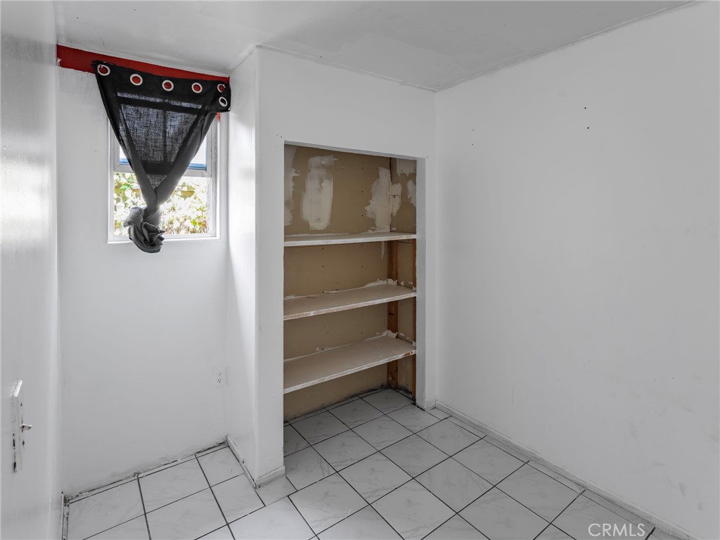 6958 37th Street Property Photo 8