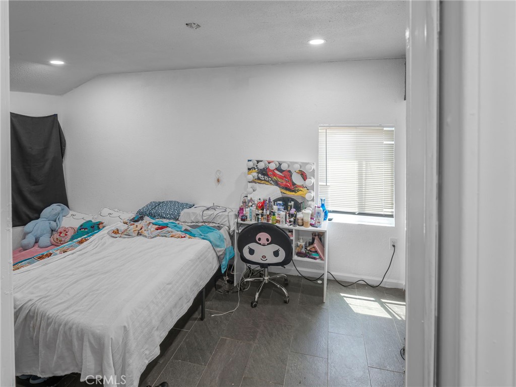 6958 37th Street Property Photo 12