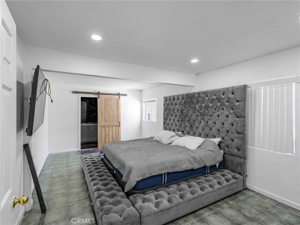6958 37th Street Property Photo 17
