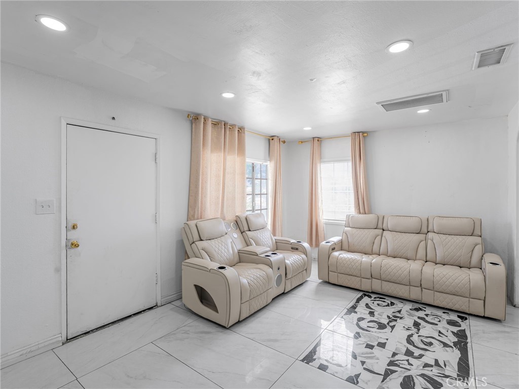 6958 37th Street Property Photo 25