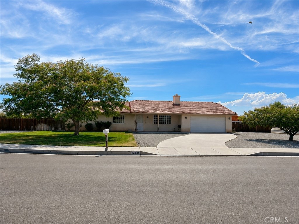 14168 Tu Su Property Photo 1