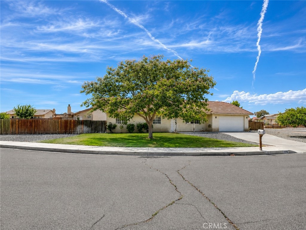 14168 Tu Su Property Photo 2