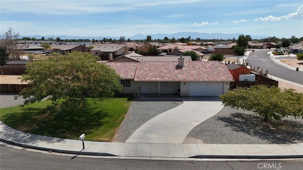 14168 Tu Su Property Photo 3