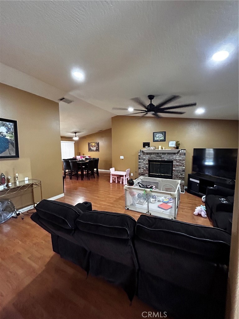 14168 Tu Su Property Photo 6