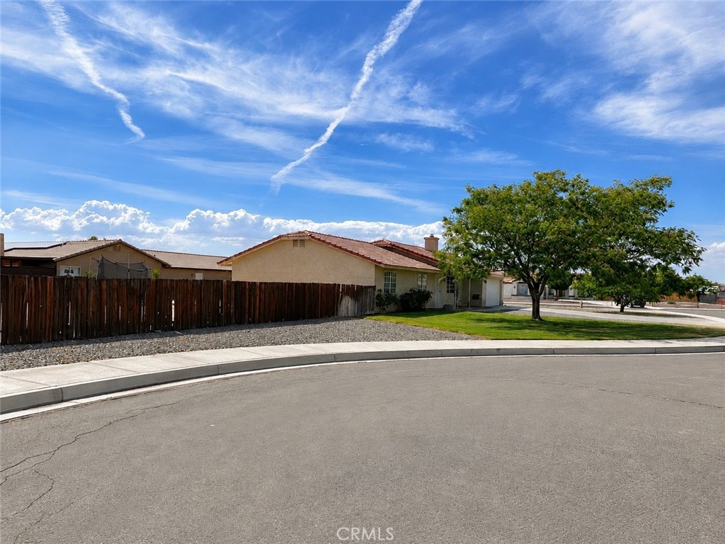 14168 Tu Su Property Photo 23