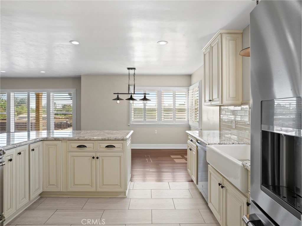 5736 Country Lane Property Photo 10