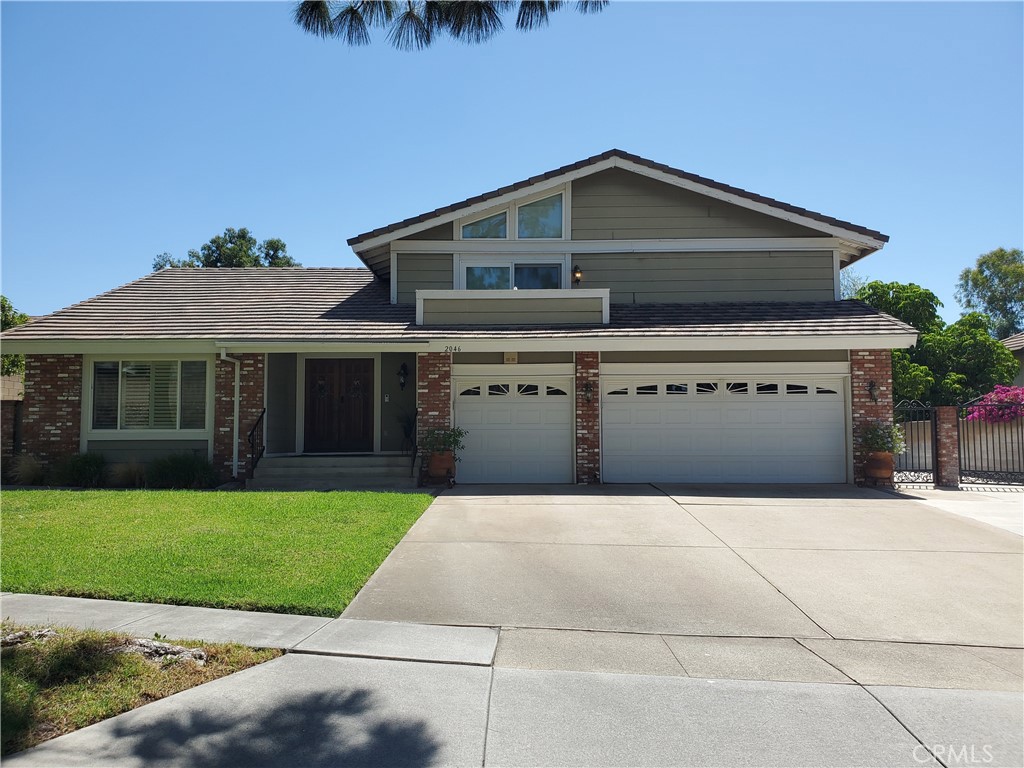 2046 N Kelly Property Photo 1